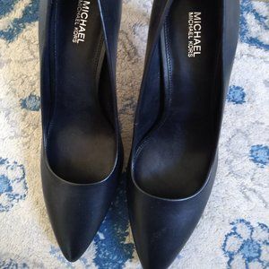 Michael Kors Dorothy Black Leather Pump